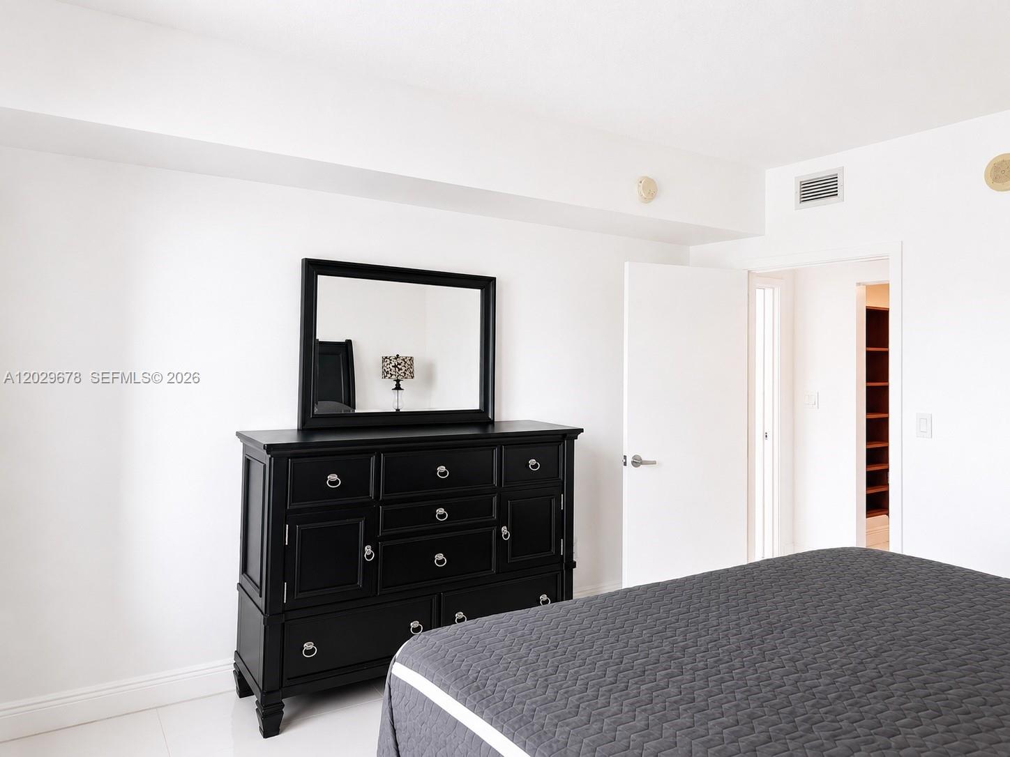 325 S Biscayne Blvd #717, Miami FL 33131