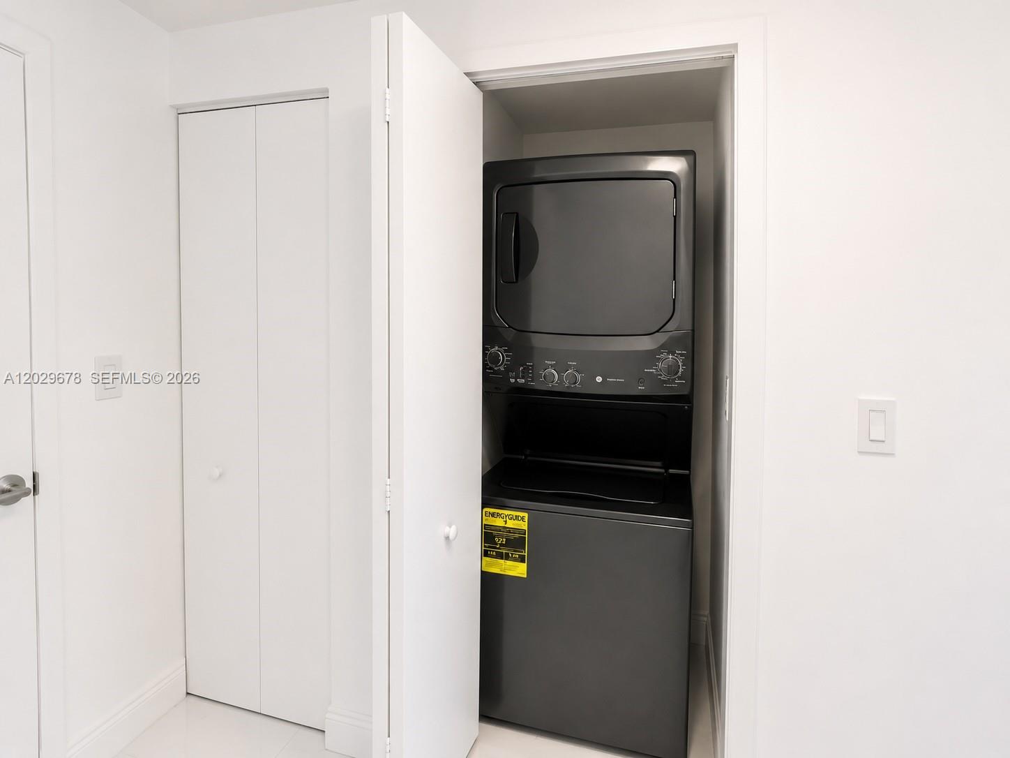 325 S Biscayne Blvd #717, Miami FL 33131