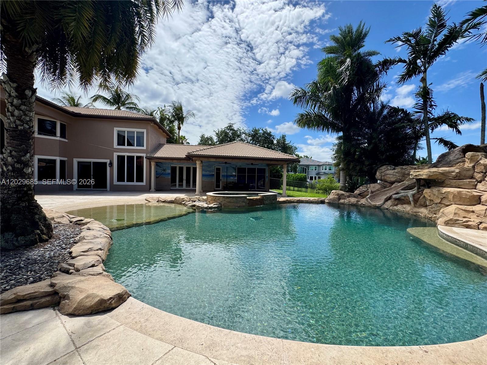 10445 Canterbury Ct, Davie FL 33328