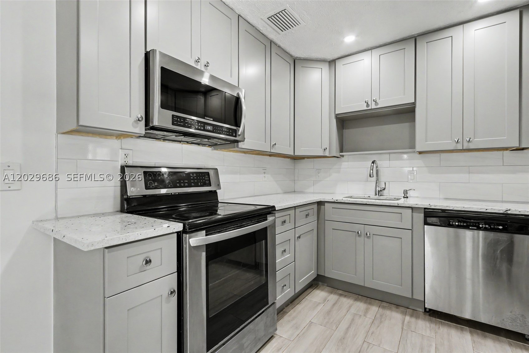 6230 SW 16th Ct, North Lauderdale FL 33068
