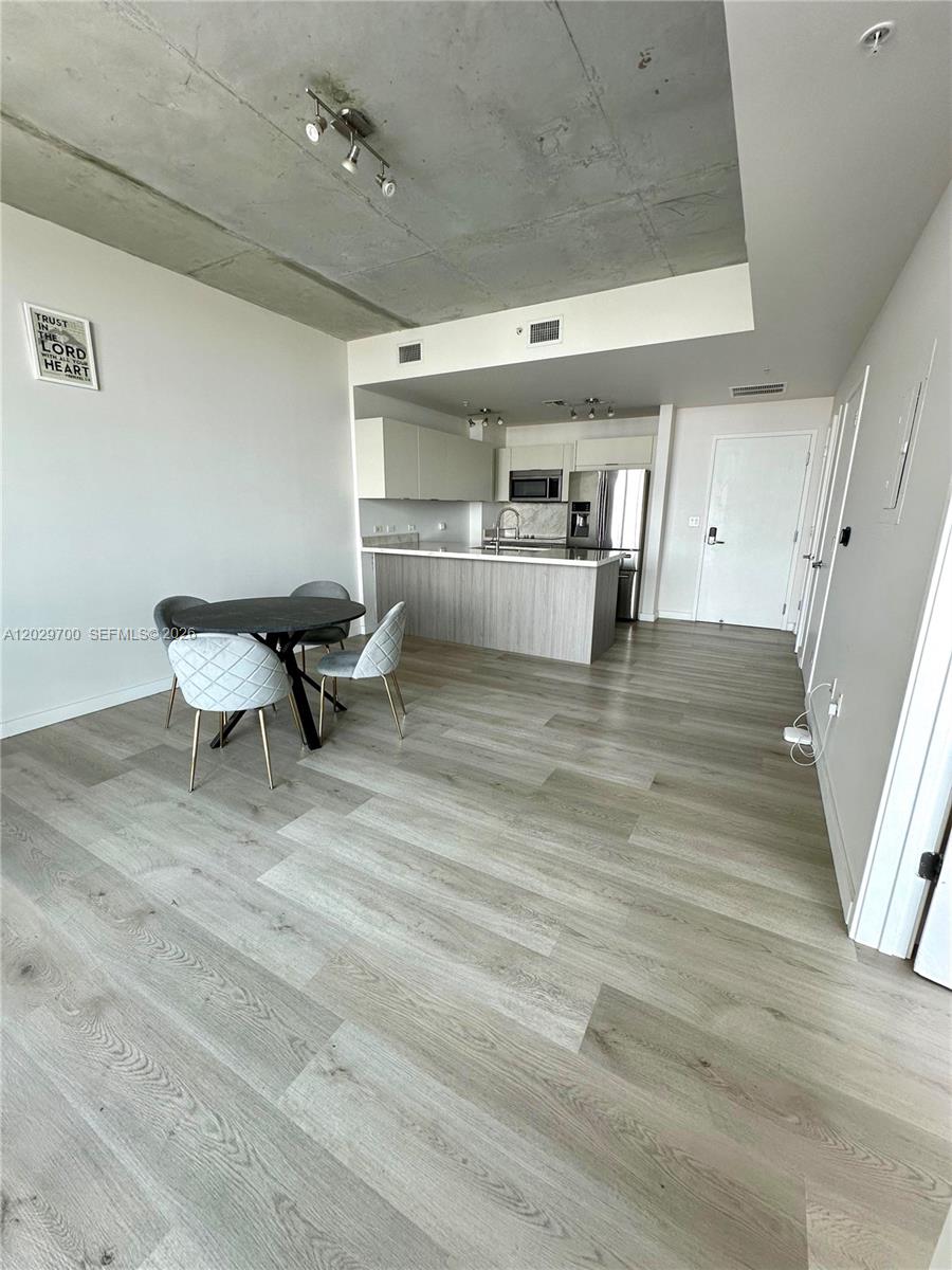 3301 NE 1st Ave #H1811, Miami FL 33137