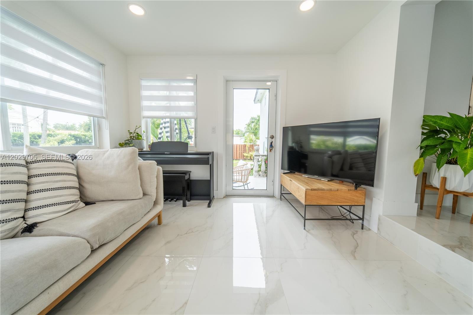 1900 SW 83rd Ave, Miami FL 33155