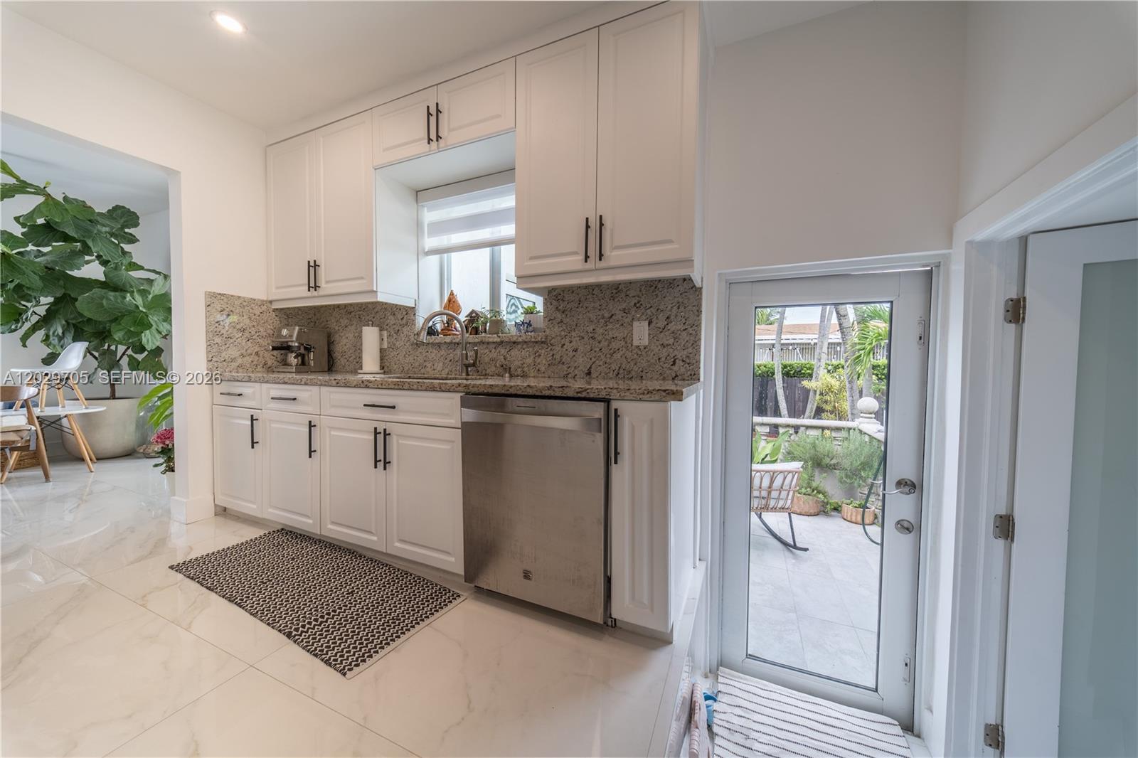 1900 SW 83rd Ave, Miami FL 33155