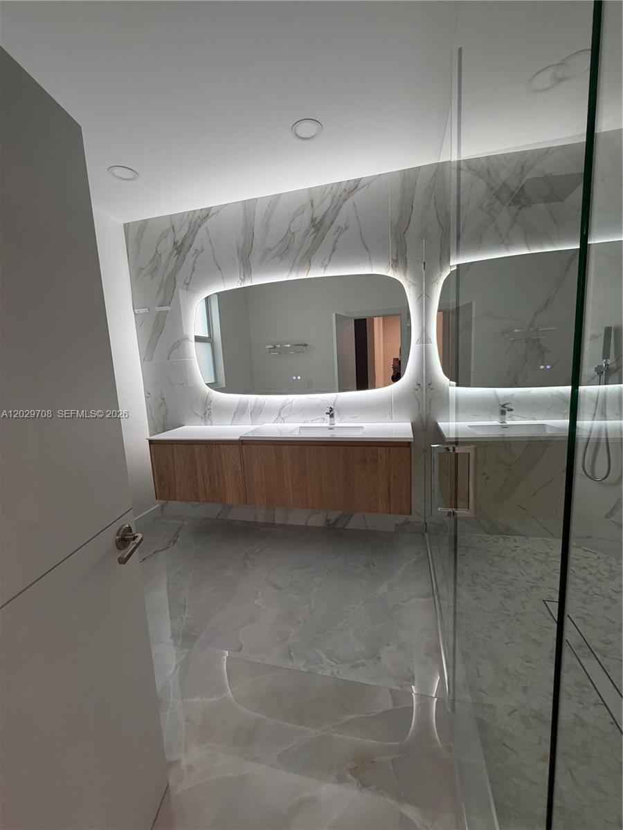 4499 NW 93rd Doral Ct, Doral FL 33178