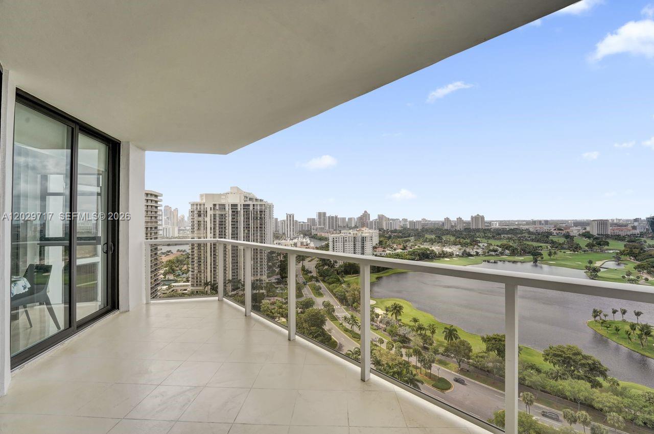 20281 E Country Club Dr #2209, Aventura FL 33180