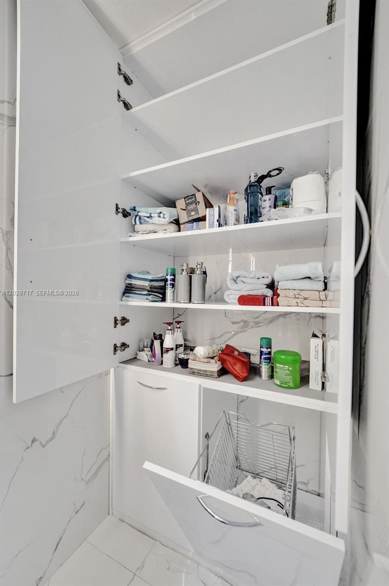 20281 E Country Club Dr #2209, Aventura FL 33180
