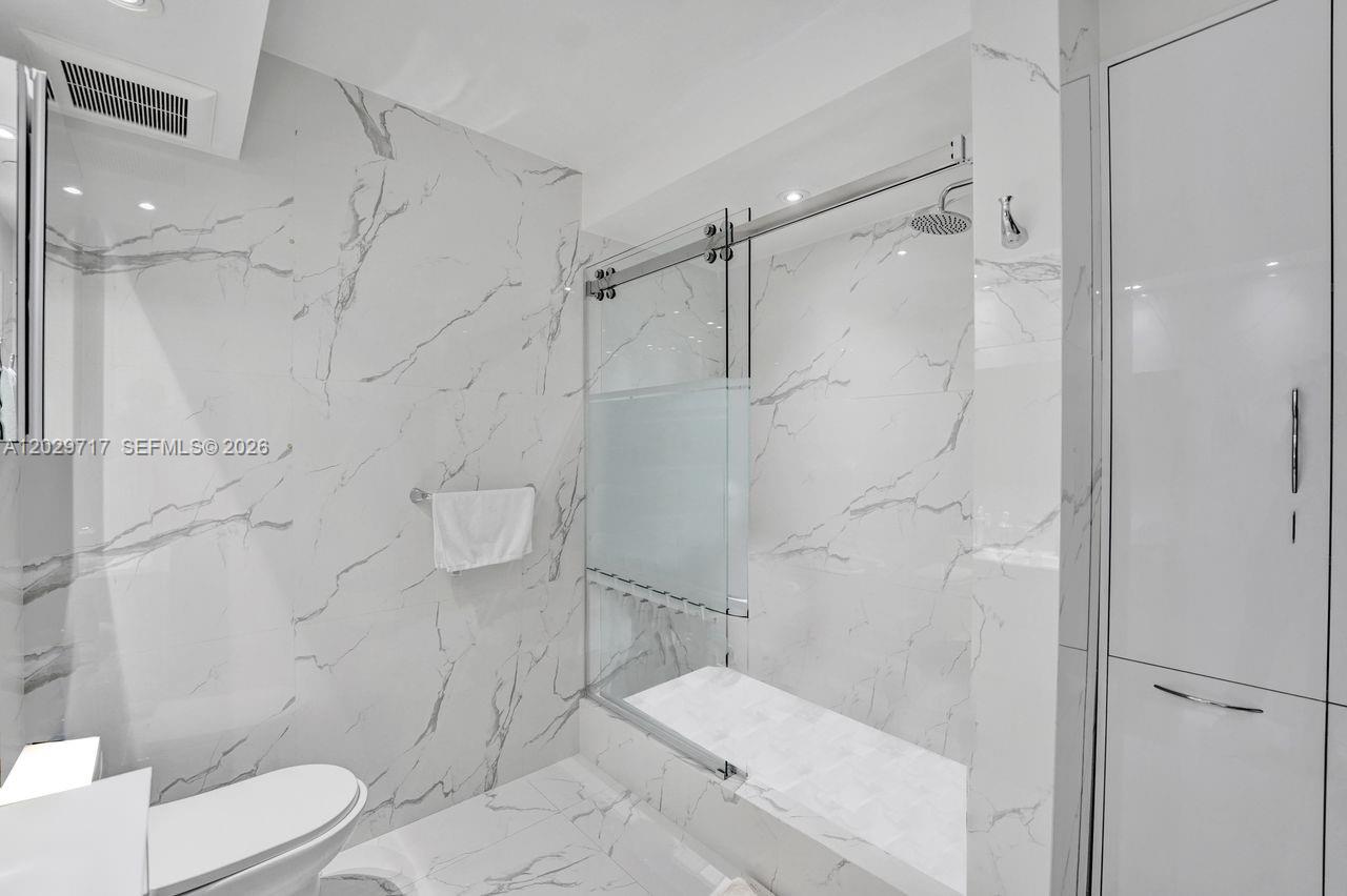 20281 E Country Club Dr #2209, Aventura FL 33180