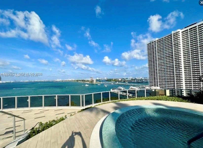488 NE 18th St #705, Miami FL 33132
