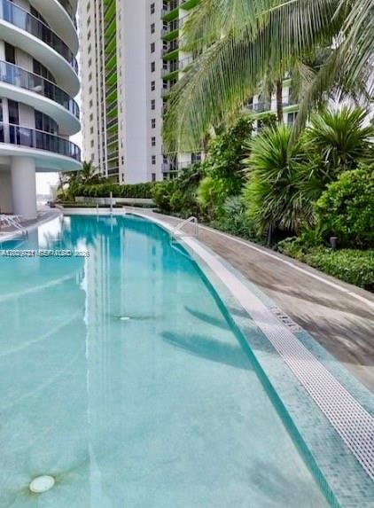 488 NE 18th St #705, Miami FL 33132