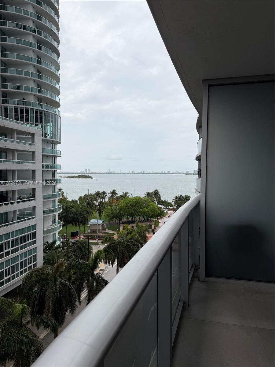 488 NE 18th St #705, Miami FL 33132