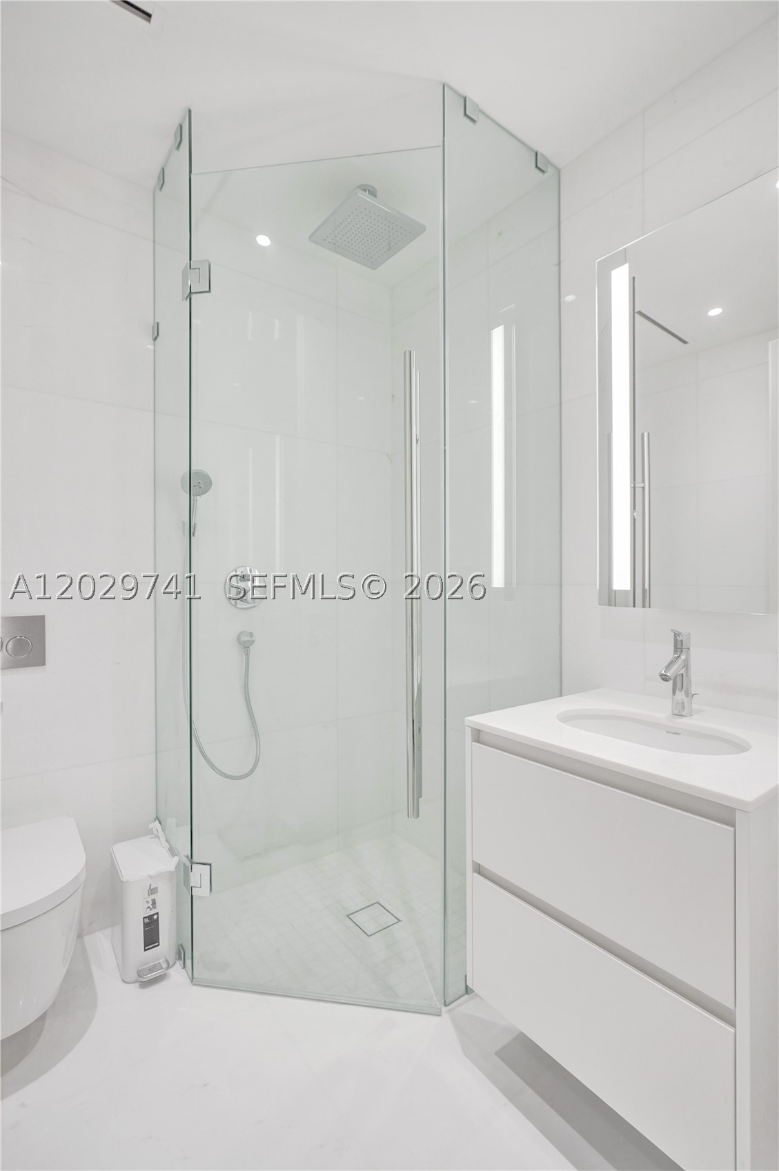 300 Biscayne Blvd. Way #3304C, Miami FL 33131