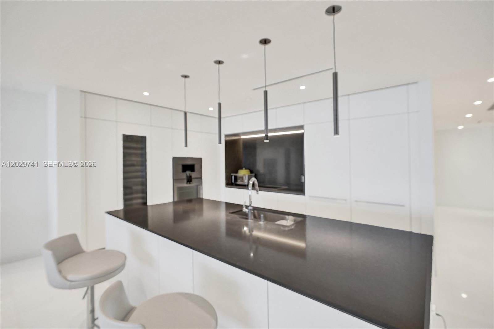 300 Biscayne Boulevard Way #3304C, Miami FL 33131
