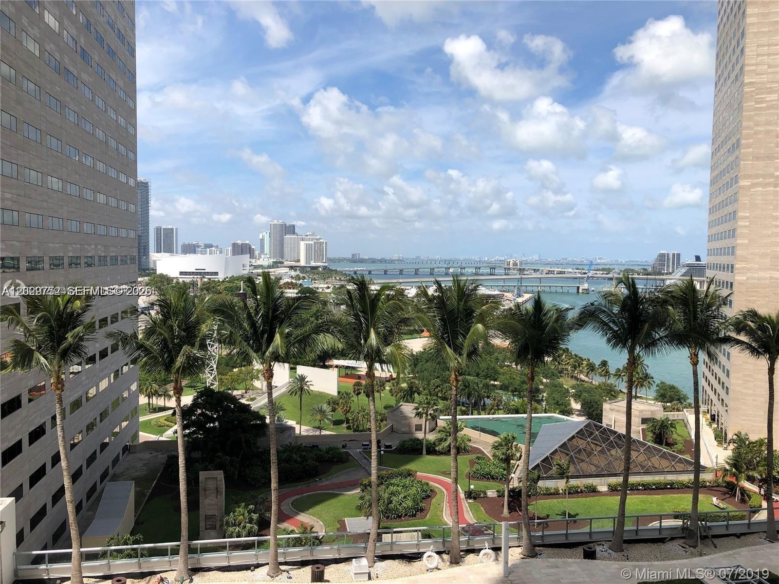 325 S Biscayne Blvd #1716, Miami FL 33131
