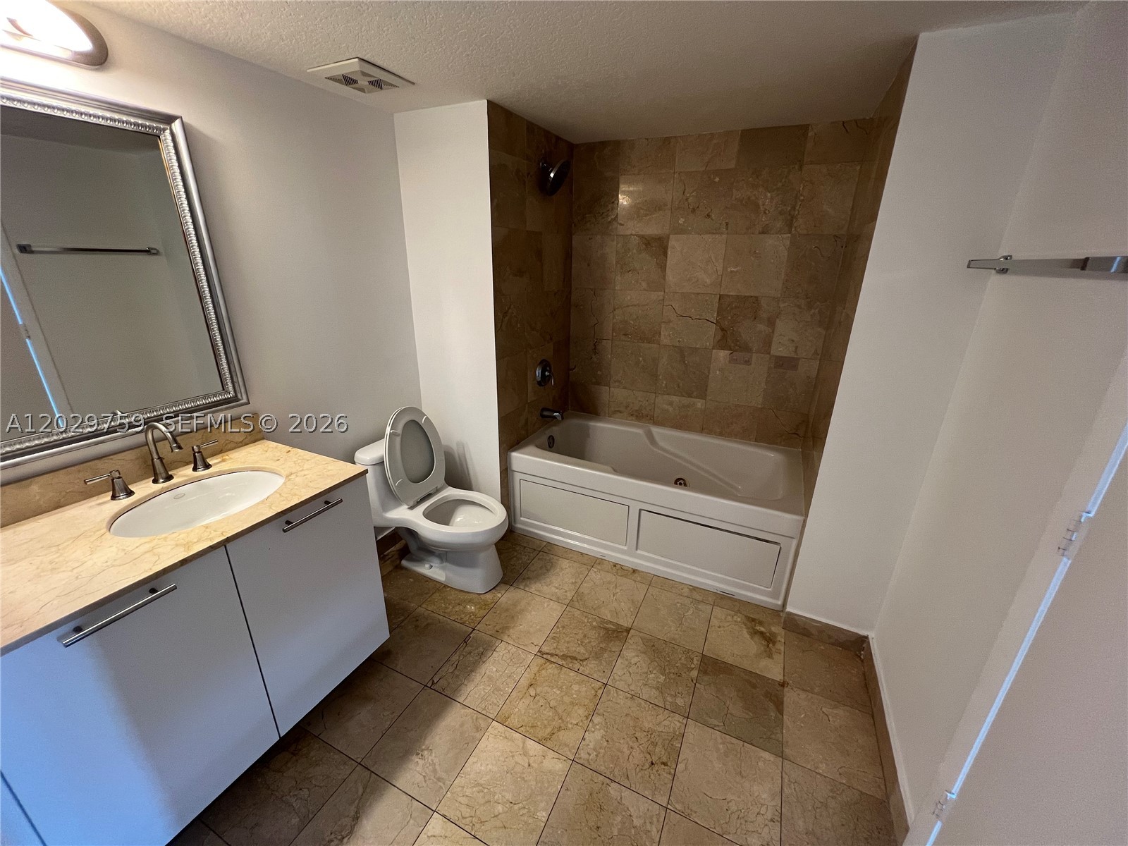 1800 N Bayshore Dr #3904, Miami FL 33132