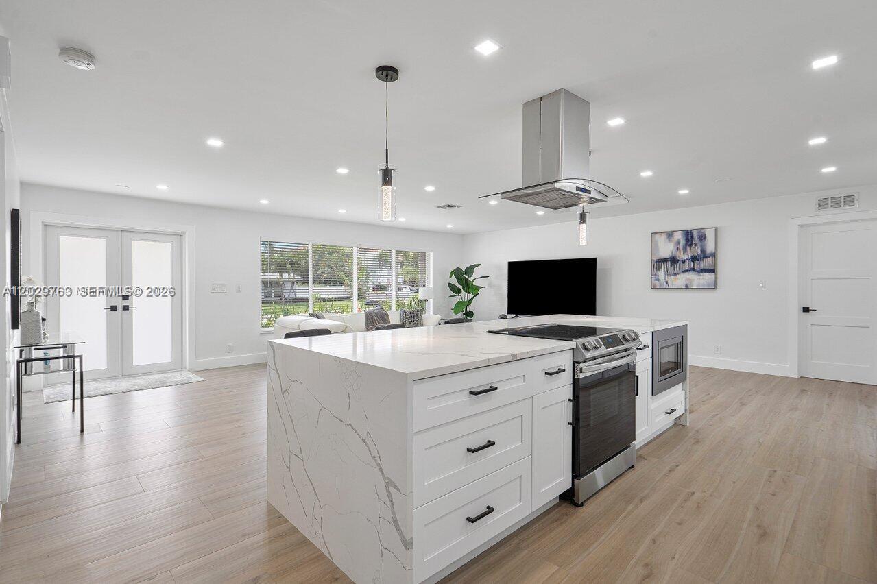 6991 NE 7th Ave #0, Boca Raton FL 33487