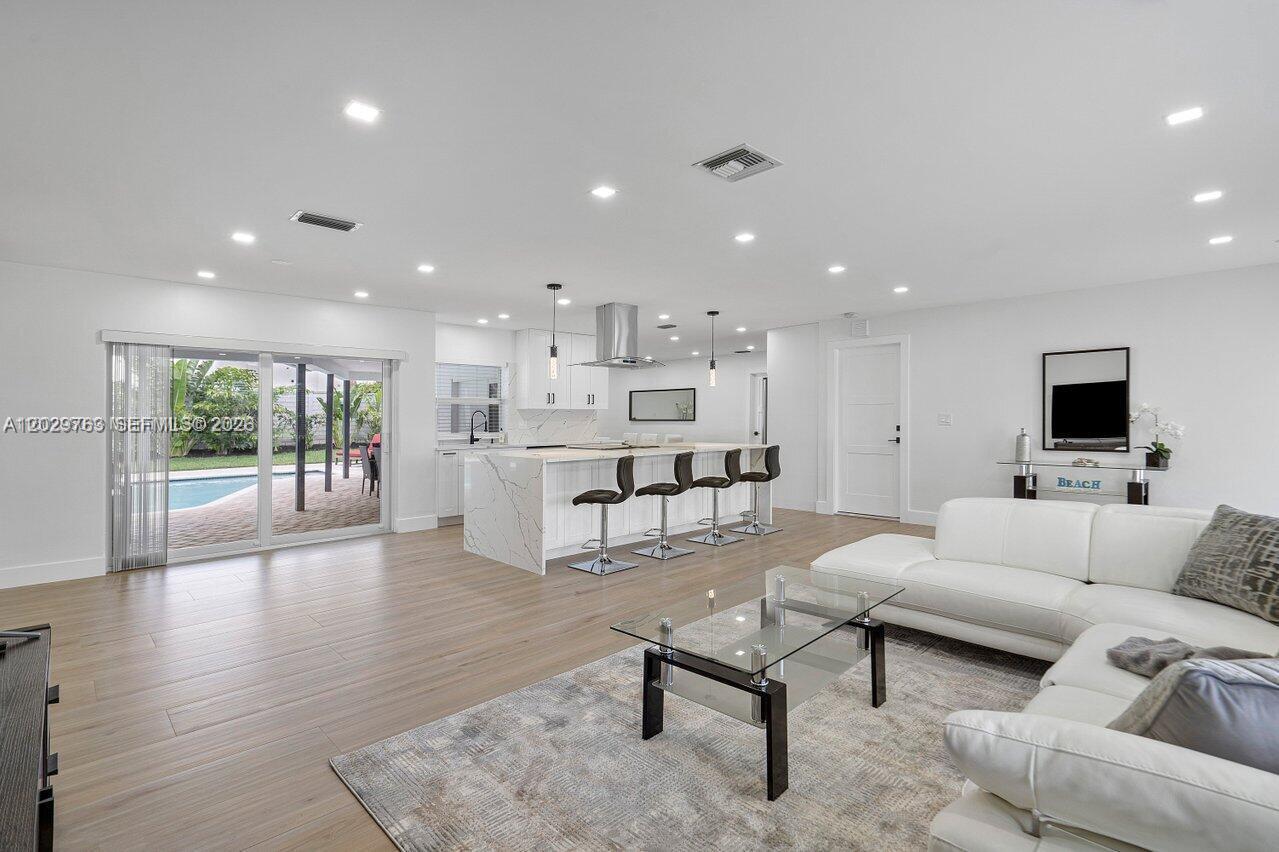 6991 NE 7th Ave #0, Boca Raton FL 33487