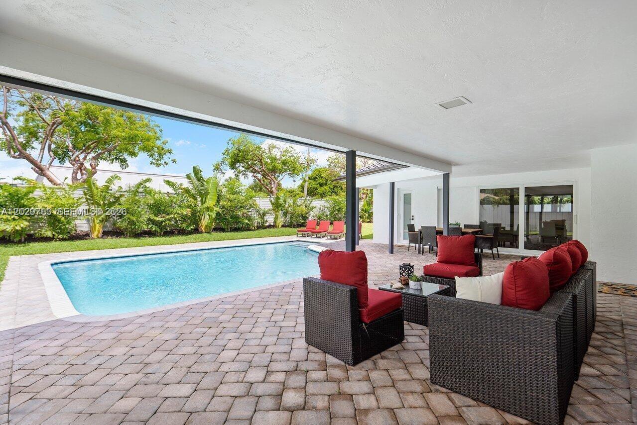 6991 NE 7th Ave #0, Boca Raton FL 33487