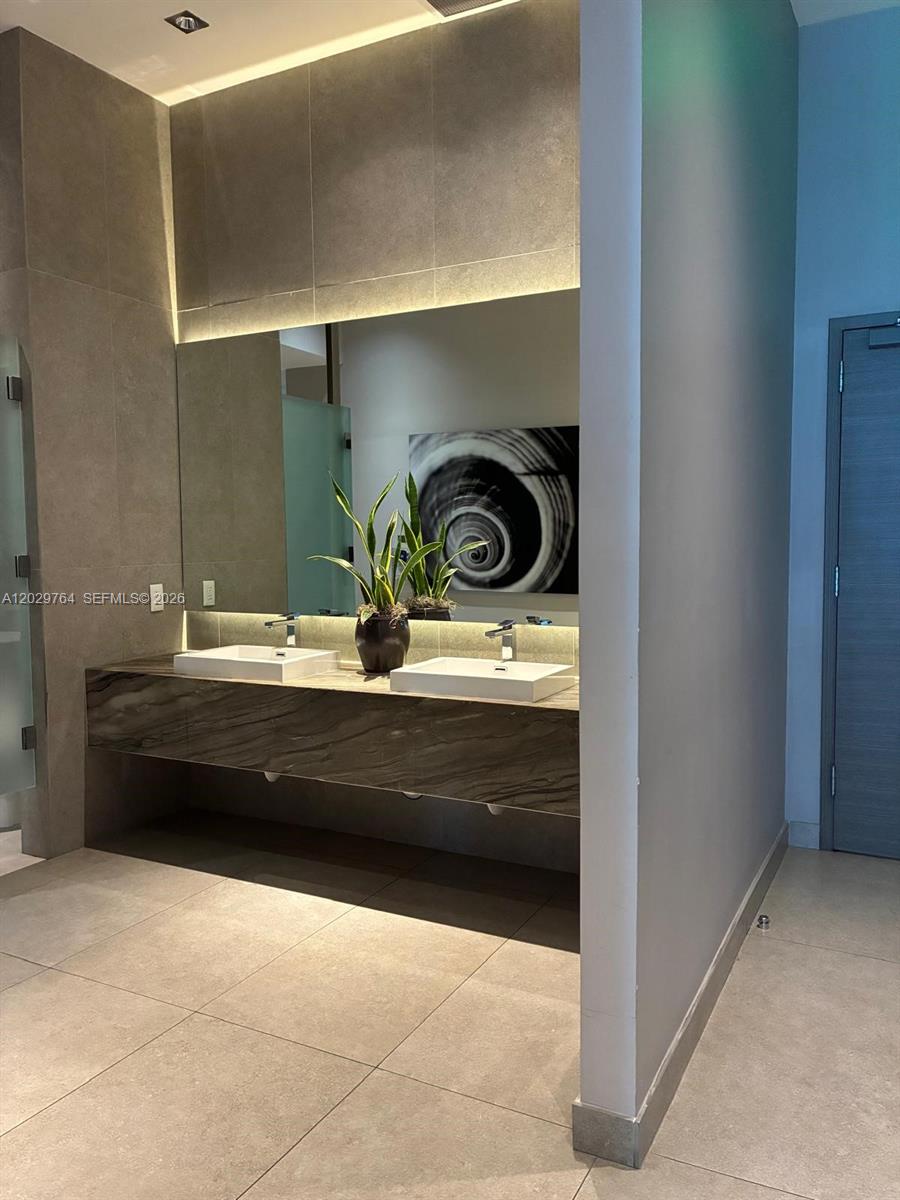 1100 S Miami Ave #3309, Miami FL 33130