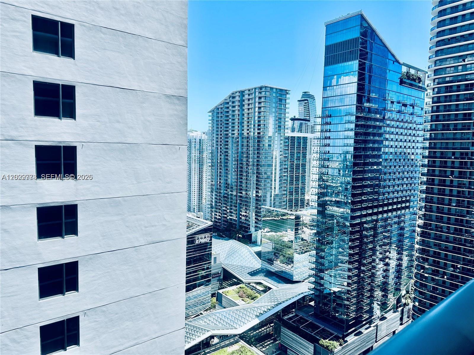 55 SW 9th St #3409, Miami FL 33130