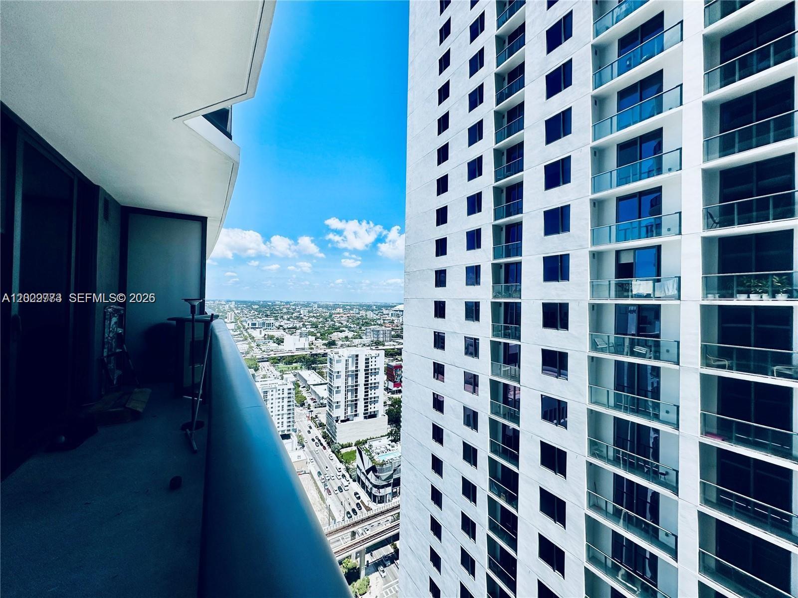 55 SW 9th St #3409, Miami FL 33130