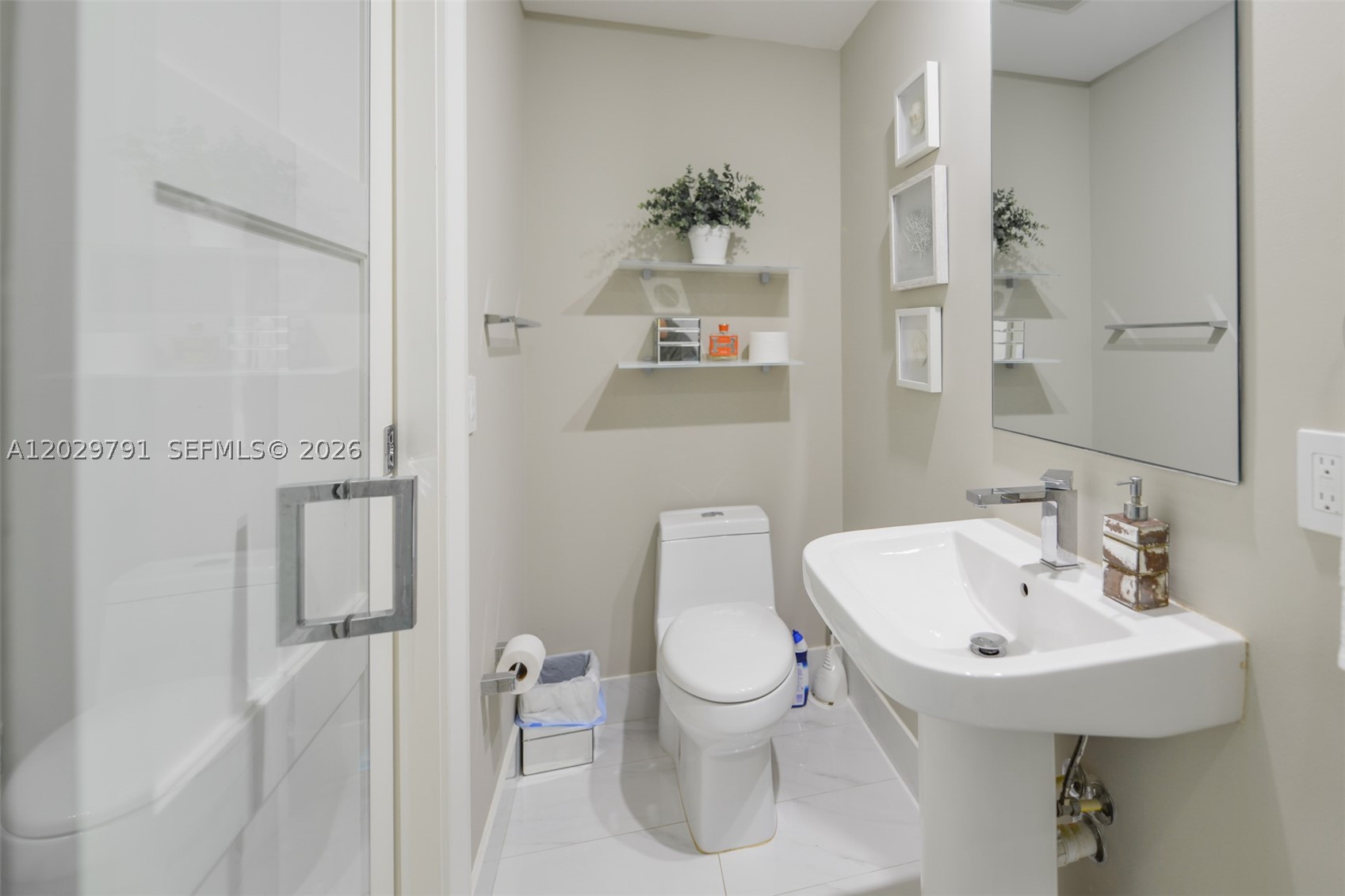 801 S Miami Ave #3706, Miami FL 33130