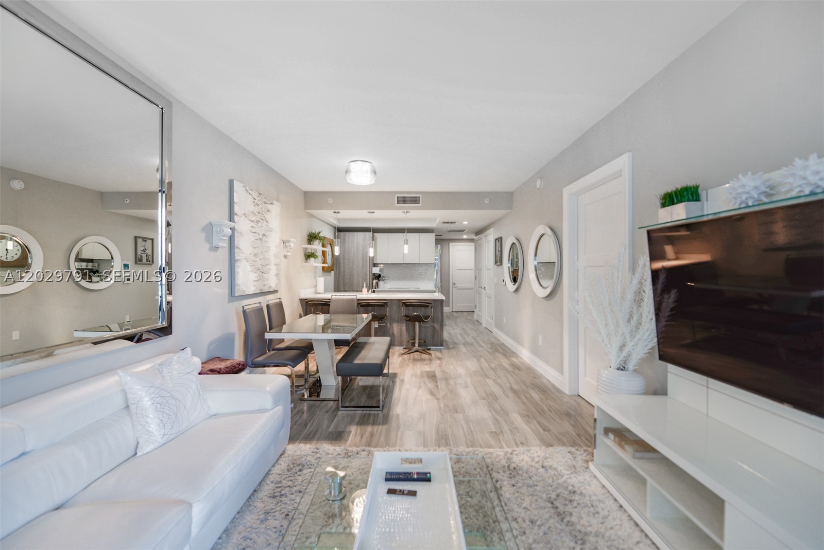801 S Miami Ave #3706, Miami FL 33130