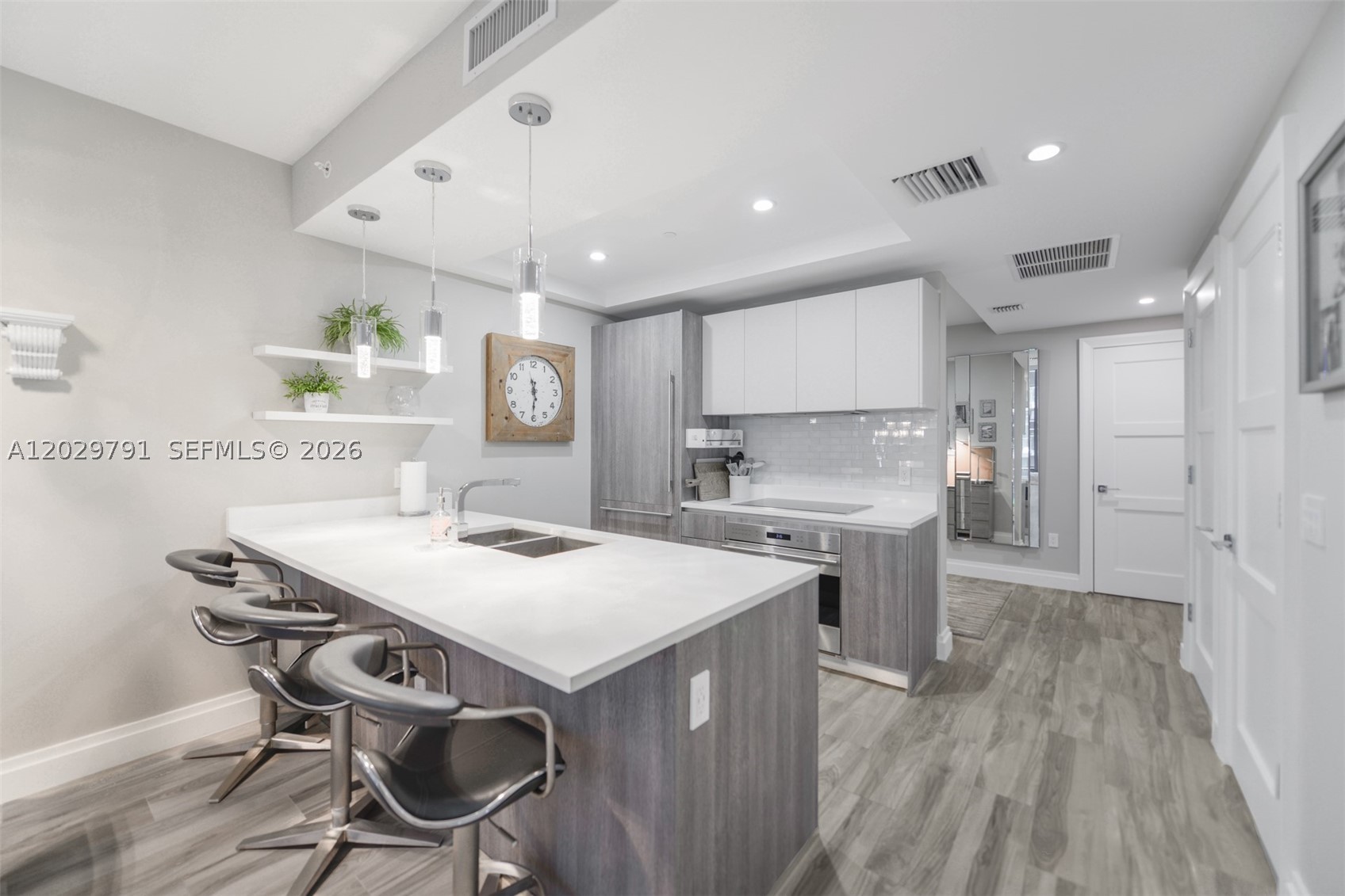 801 S Miami Ave #3706, Miami FL 33130