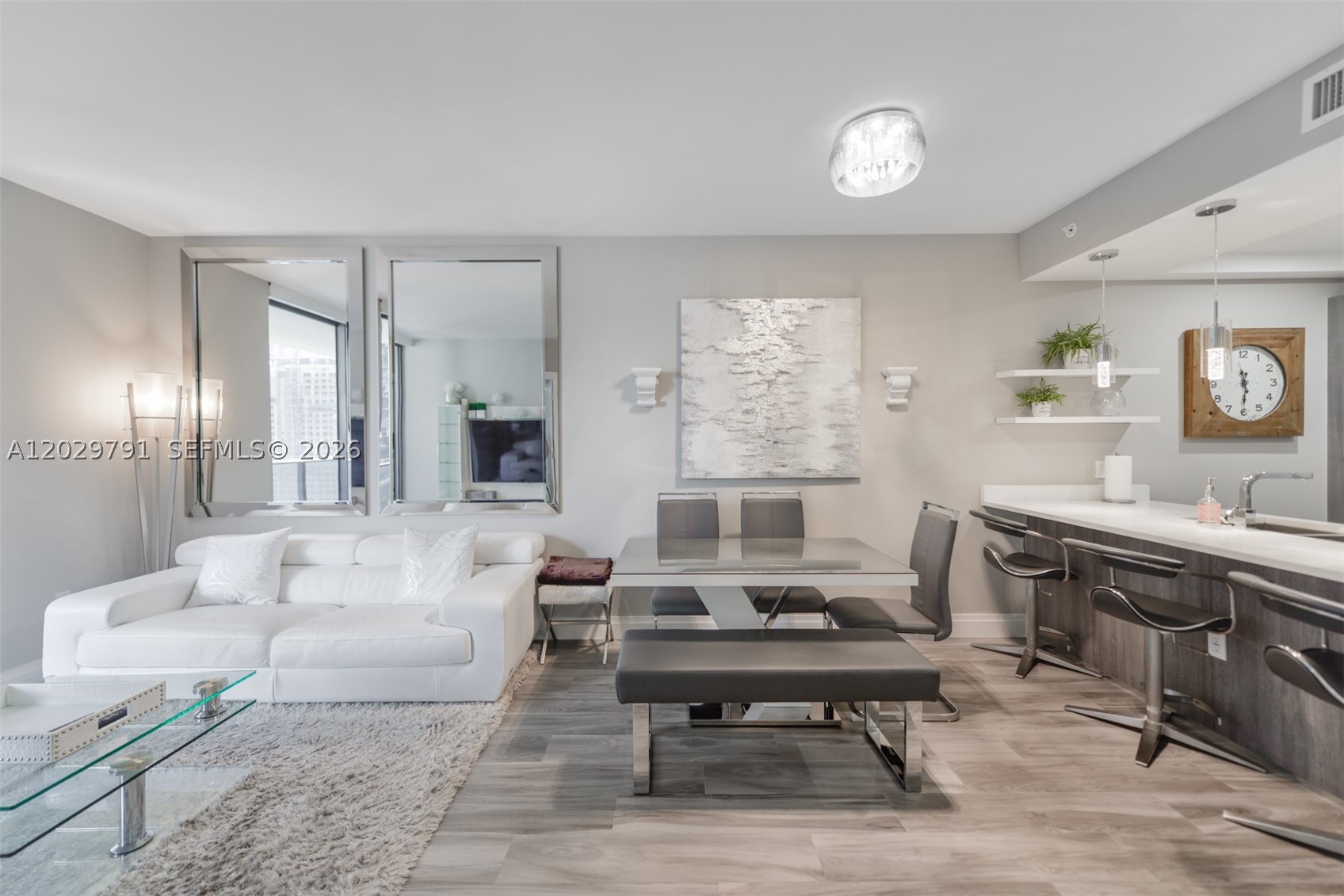 801 S Miami Ave #3706, Miami FL 33130
