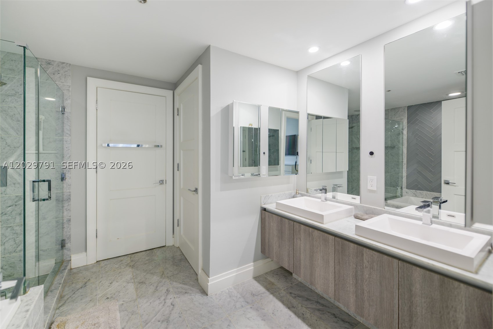801 S Miami Ave #3706, Miami FL 33130
