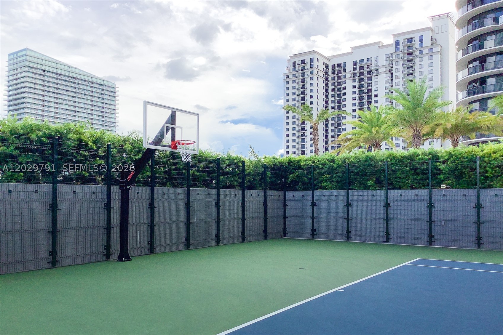 801 S Miami Ave #3706, Miami FL 33130