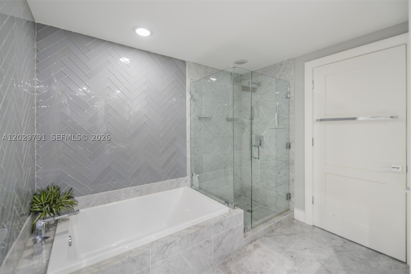 801 S Miami Ave #3706, Miami FL 33130