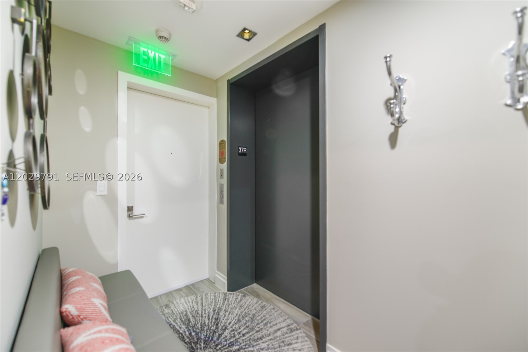 801 S Miami Ave #3706, Miami FL 33130