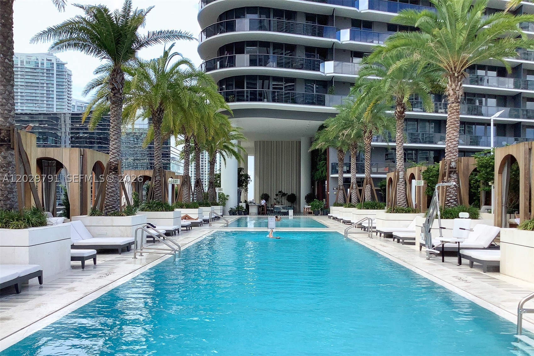 801 S Miami Ave #3706, Miami FL 33130