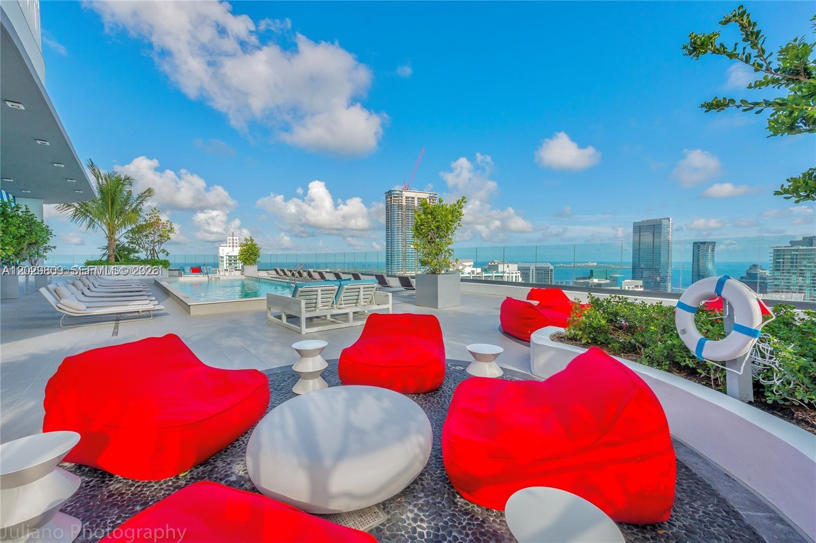 45 SW 9th St #4204, Miami FL 33130