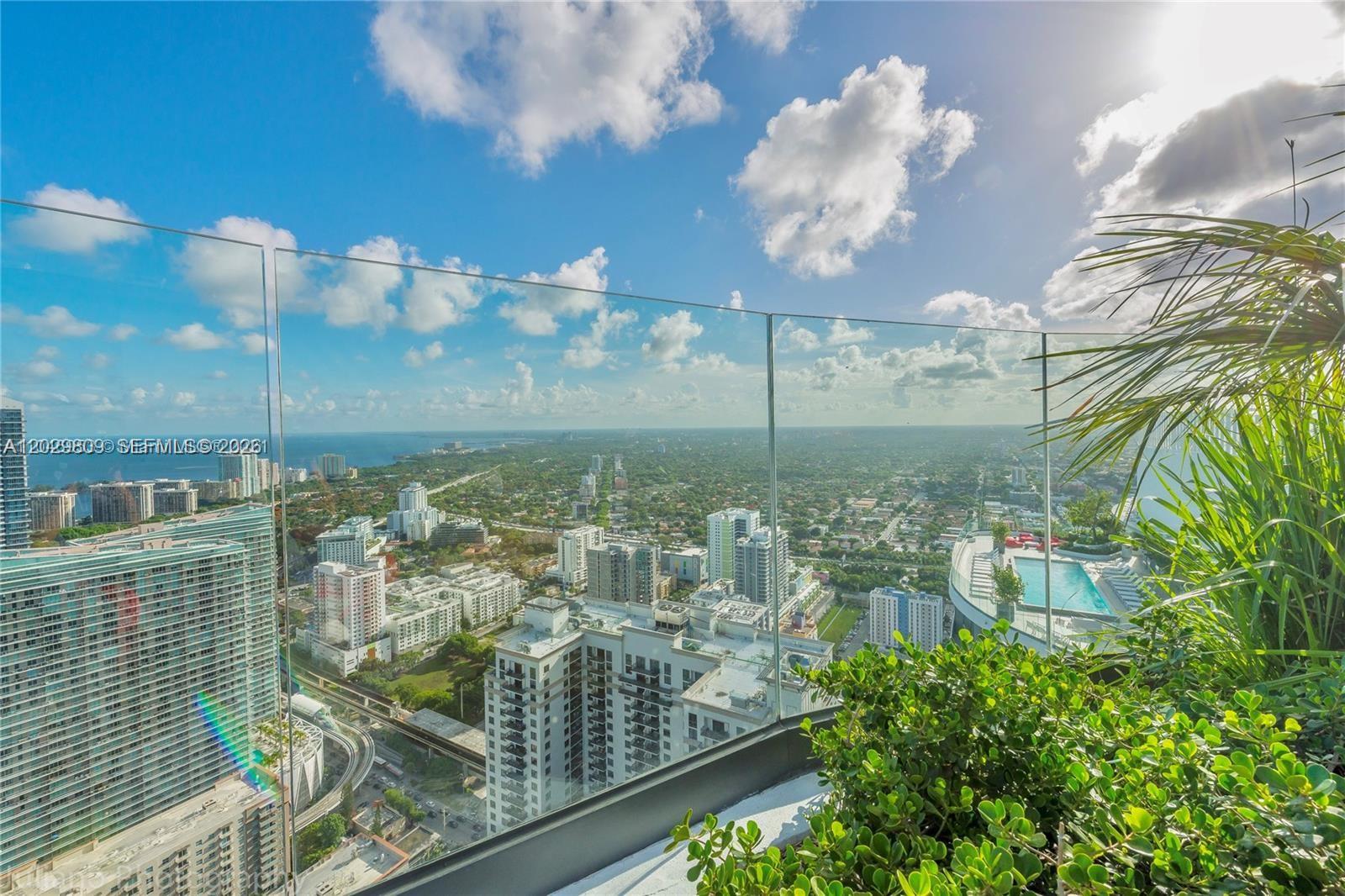 45 SW 9th St #4204, Miami FL 33130