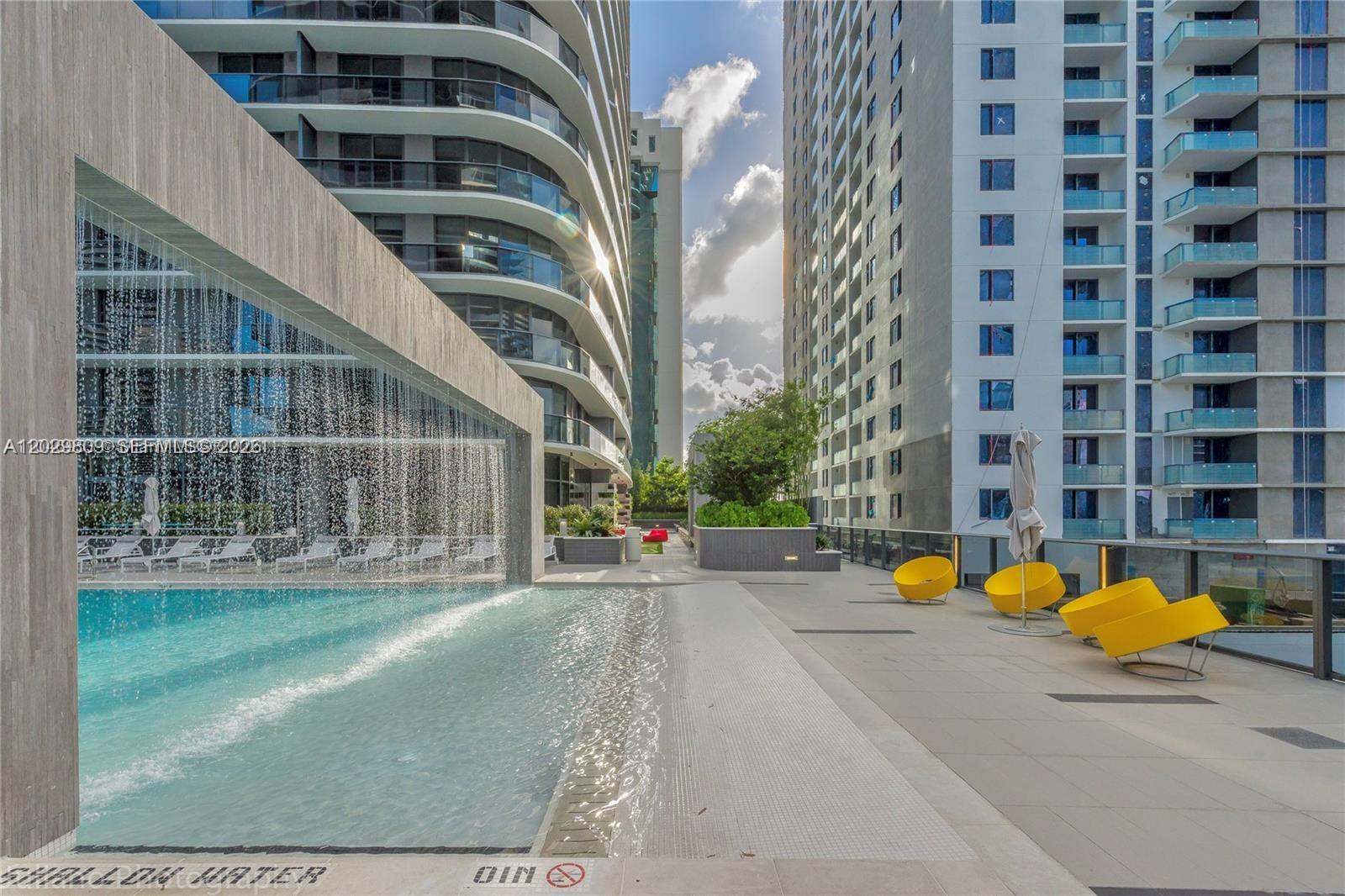 45 SW 9th St #4204, Miami FL 33130