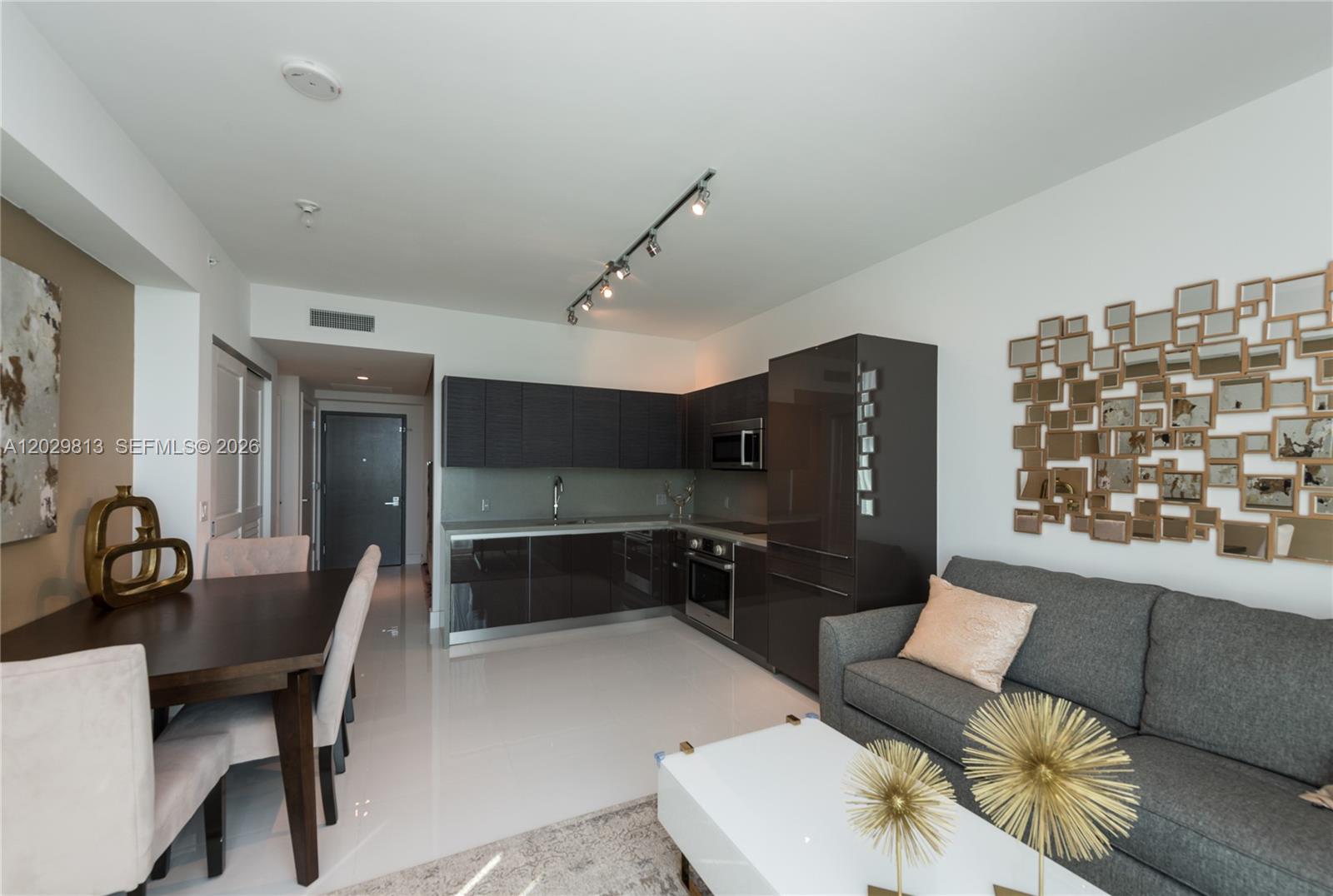 1080 Brickell Ave #4105, Miami FL 33131