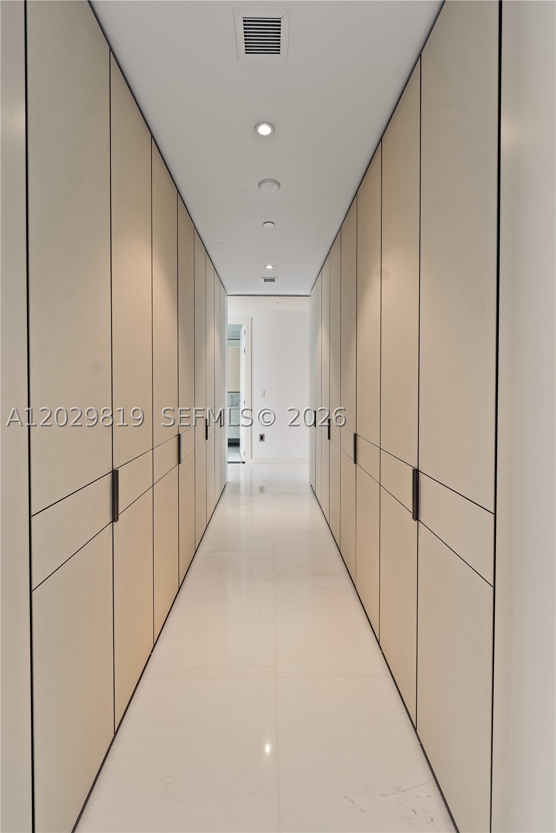 300 E Biscayne Blvd Way #5101, Miami FL 33131