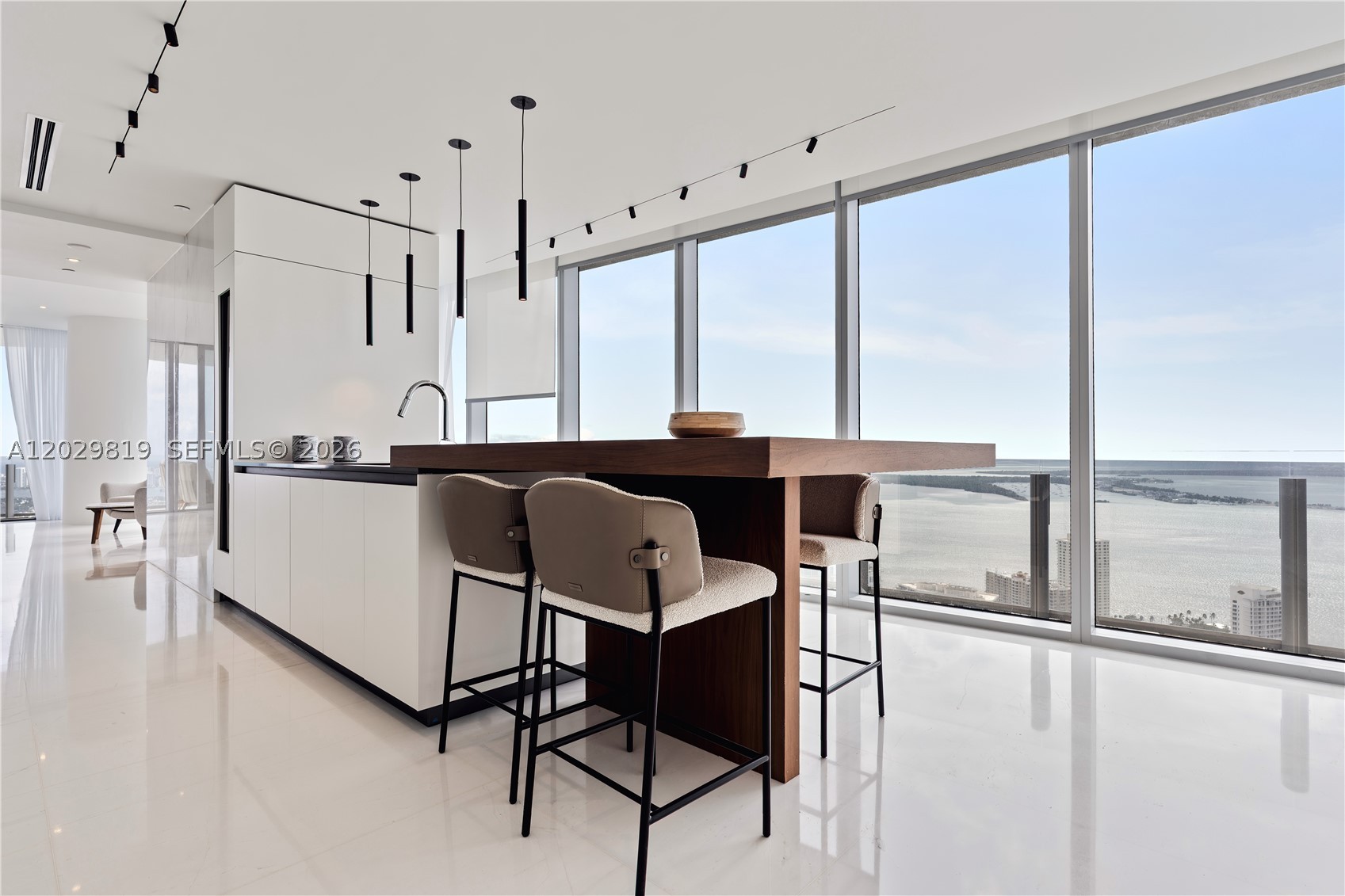 300 E Biscayne Blvd Way #5101, Miami FL 33131