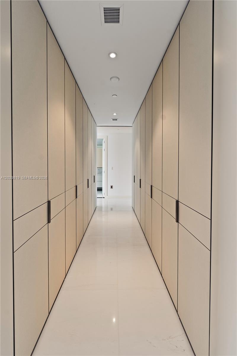 300 E Biscayne Blvd Way #5101, Miami FL 33131
