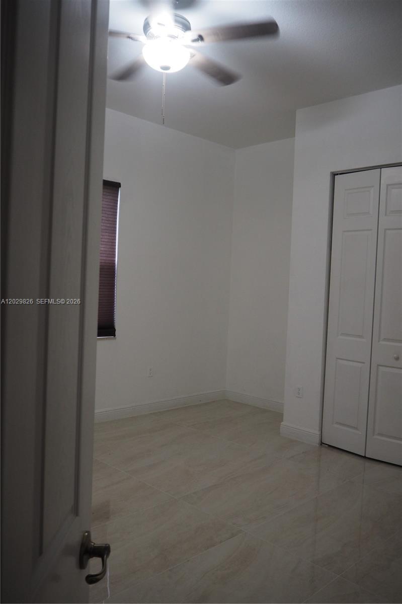 2750 E Jockey Cir E, Davie FL 33330