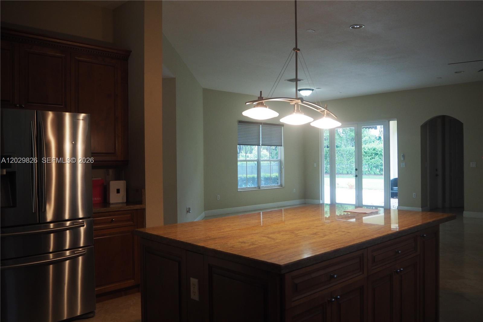 2750 E Jockey Cir E, Davie FL 33330