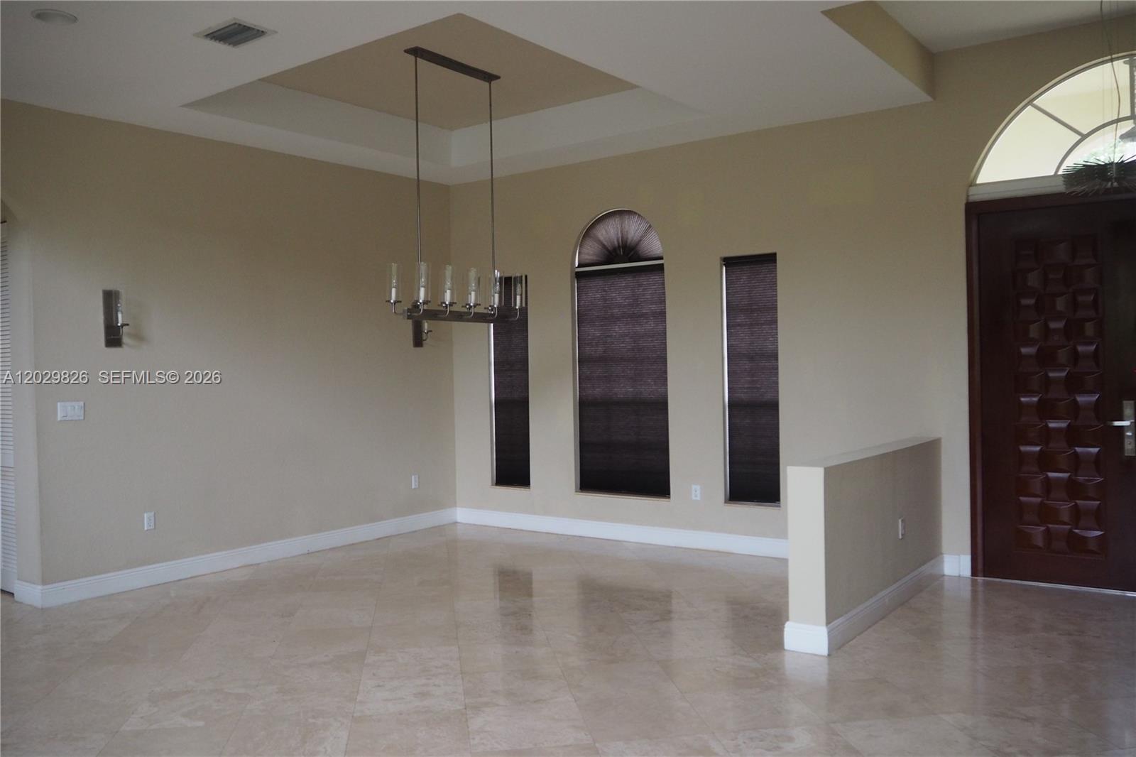 2750 E Jockey Cir E, Davie FL 33330