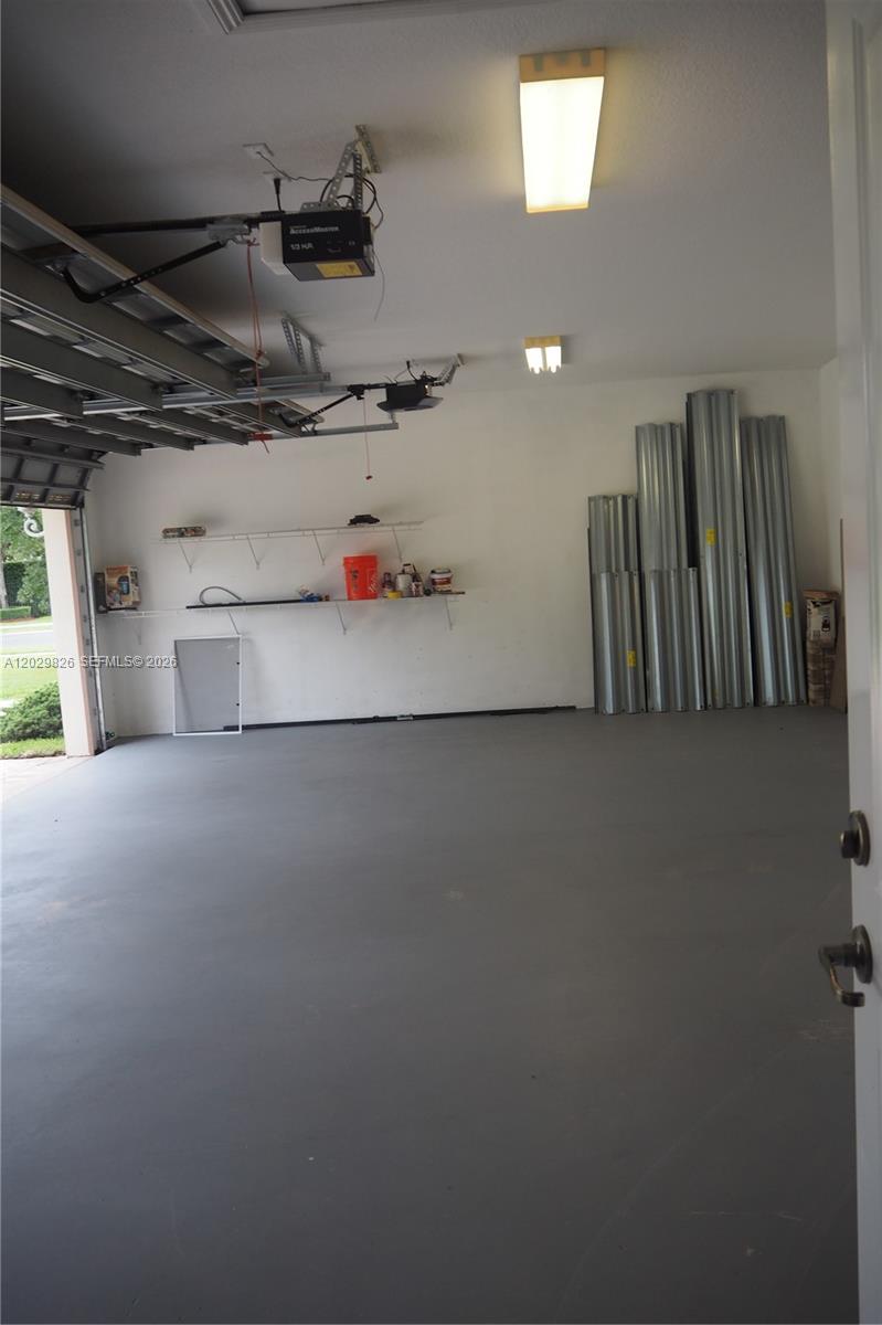 2750 E Jockey Cir E, Davie FL 33330
