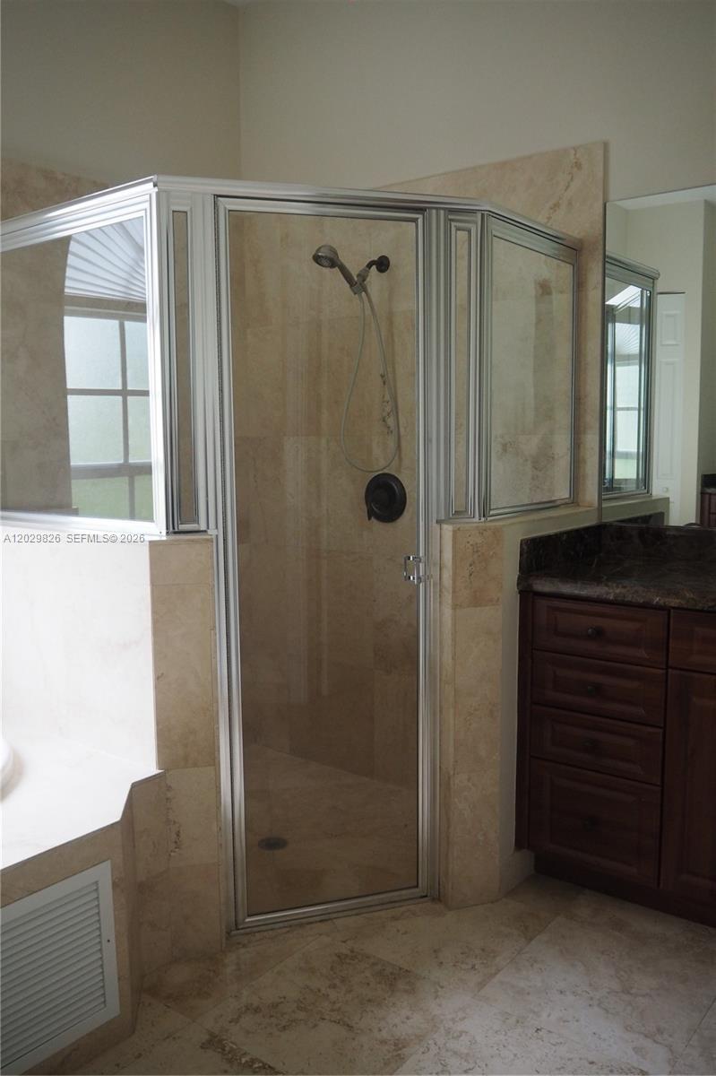2750 E Jockey Cir E, Davie FL 33330
