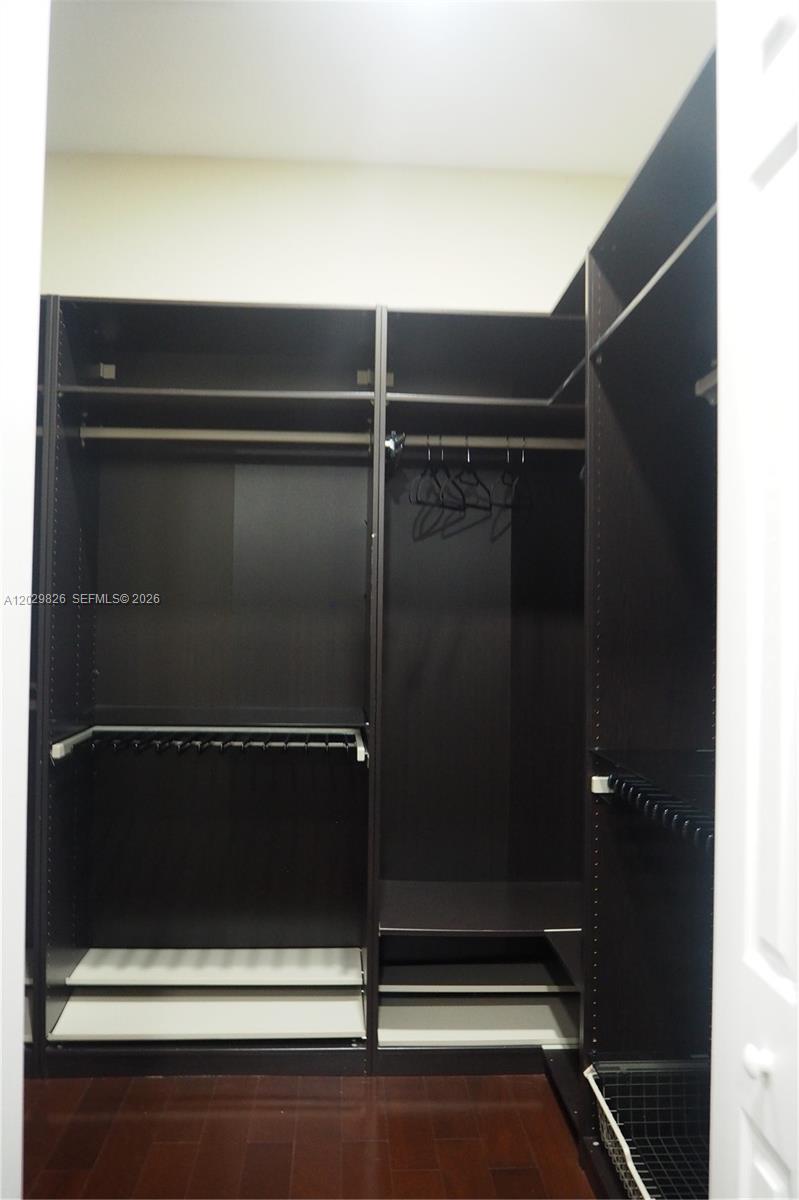 2750 E Jockey Cir E, Davie FL 33330