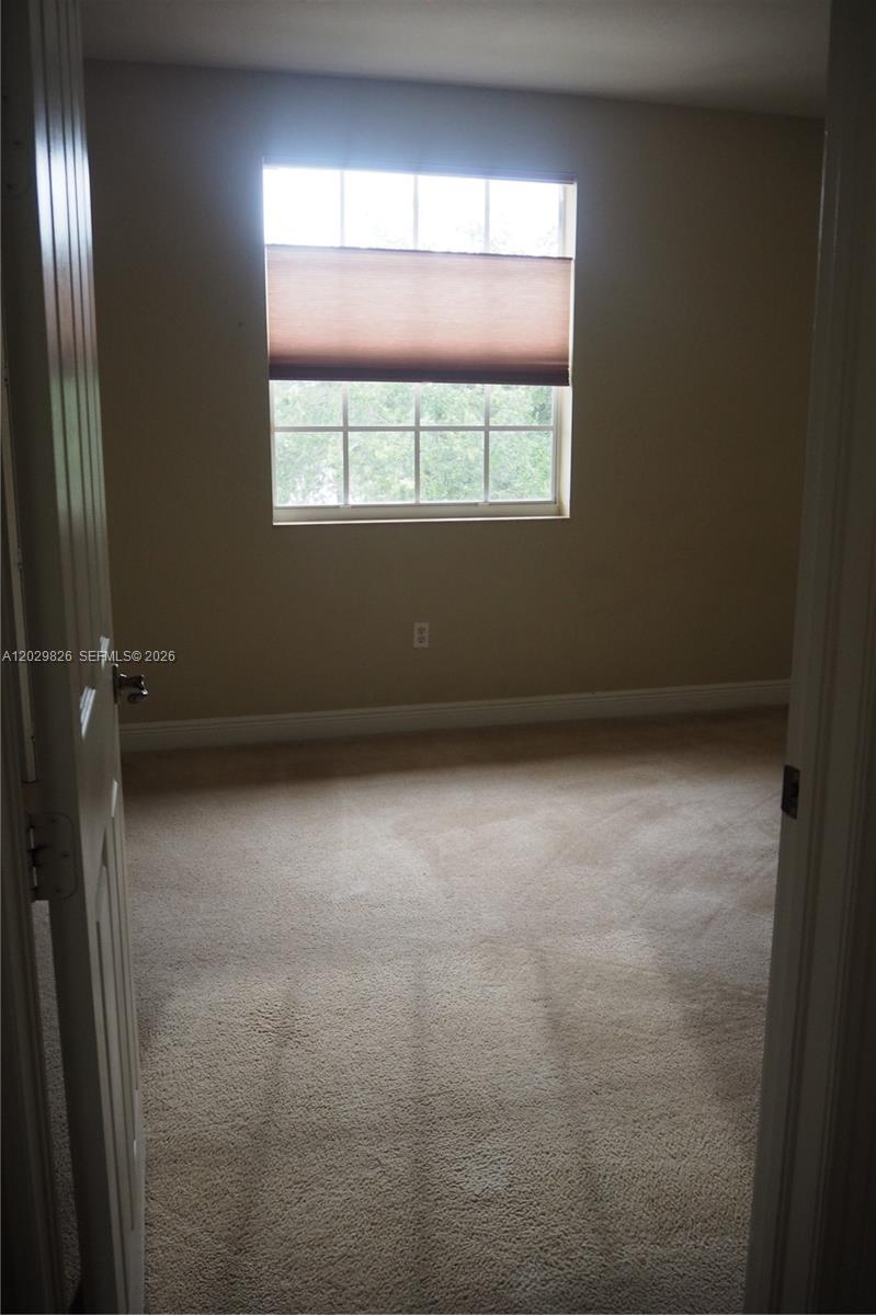 2750 E Jockey Cir E, Davie FL 33330