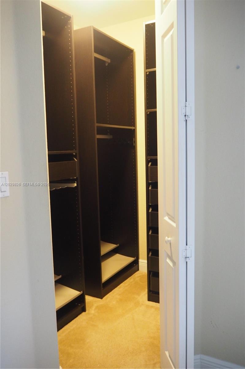 2750 E Jockey Cir E, Davie FL 33330