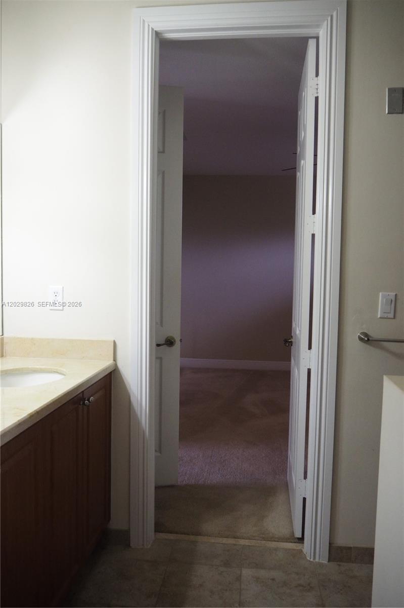 2750 E Jockey Cir E, Davie FL 33330