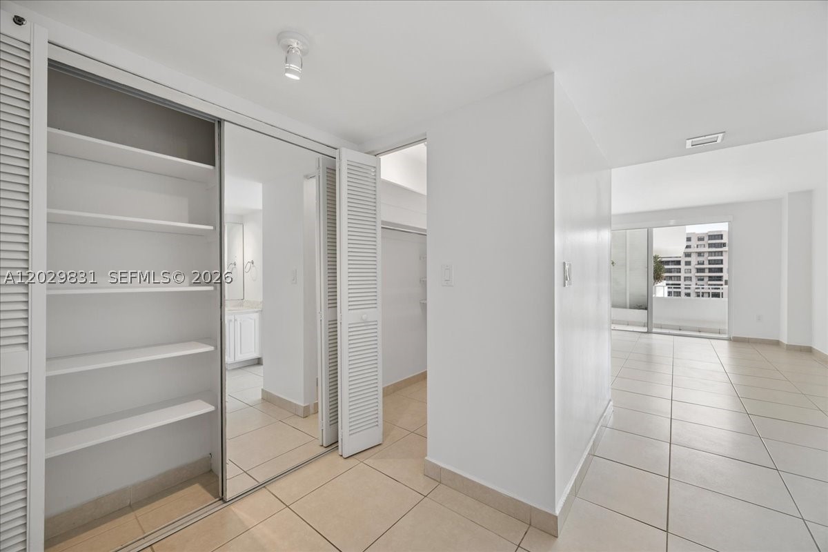 199 Ocean Lane Dr #911, Key Biscayne FL 33149